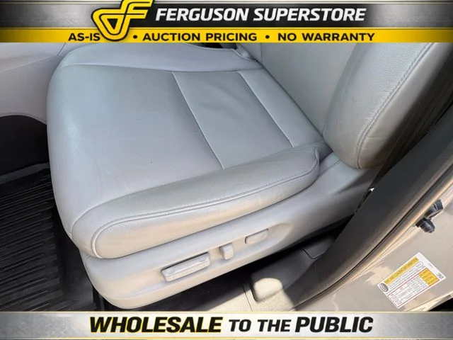 Used 2018 Silver Honda EX-L image 21