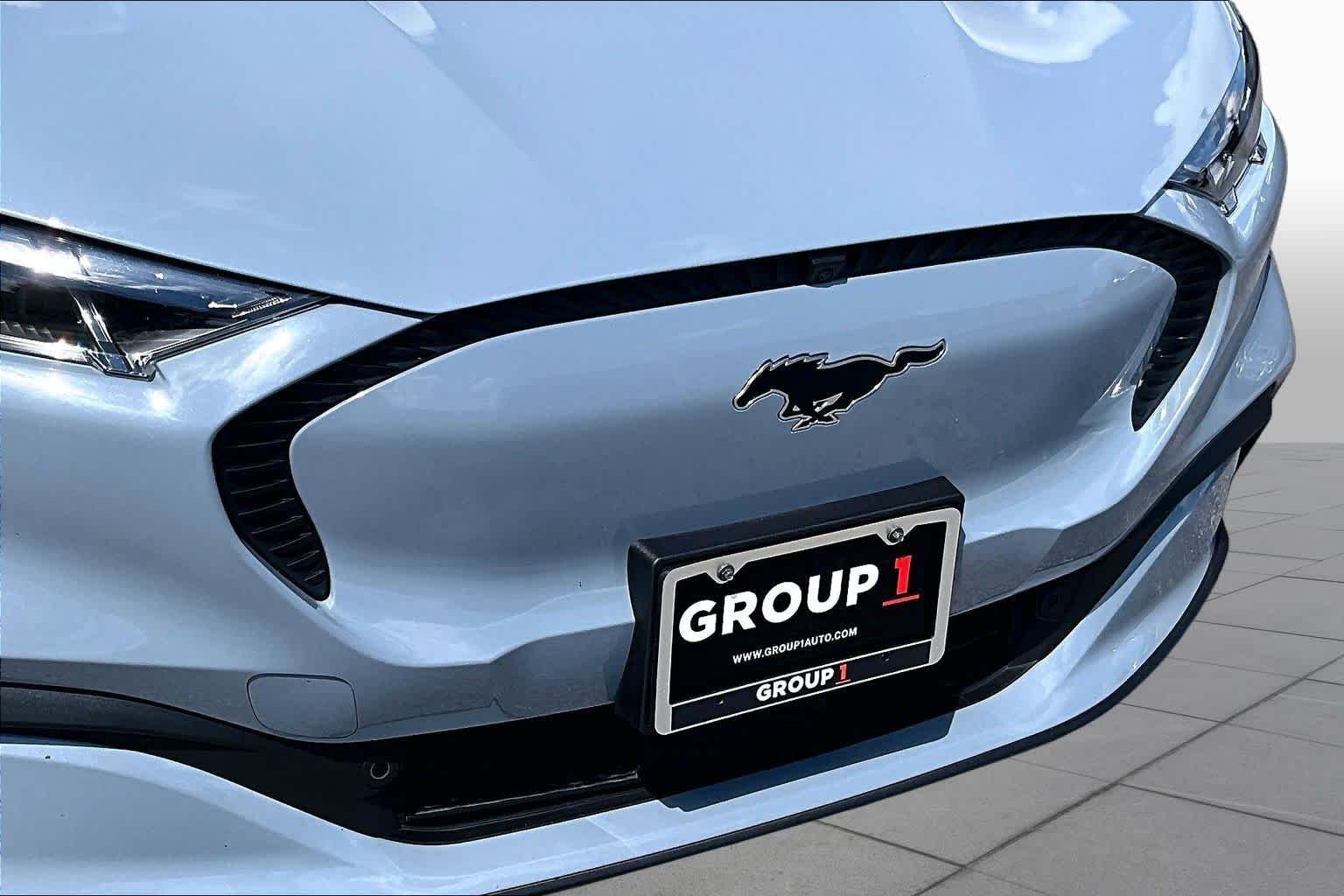 Used 2024 Glacier Gray Metallic TriCoat Ford Select image 29