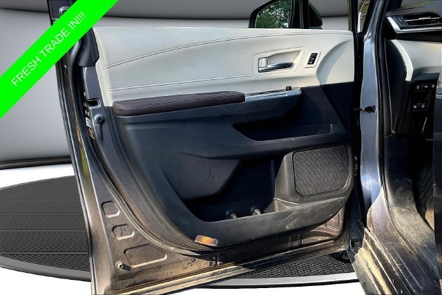 Used 2022 Gray Toyota Platinum image 22