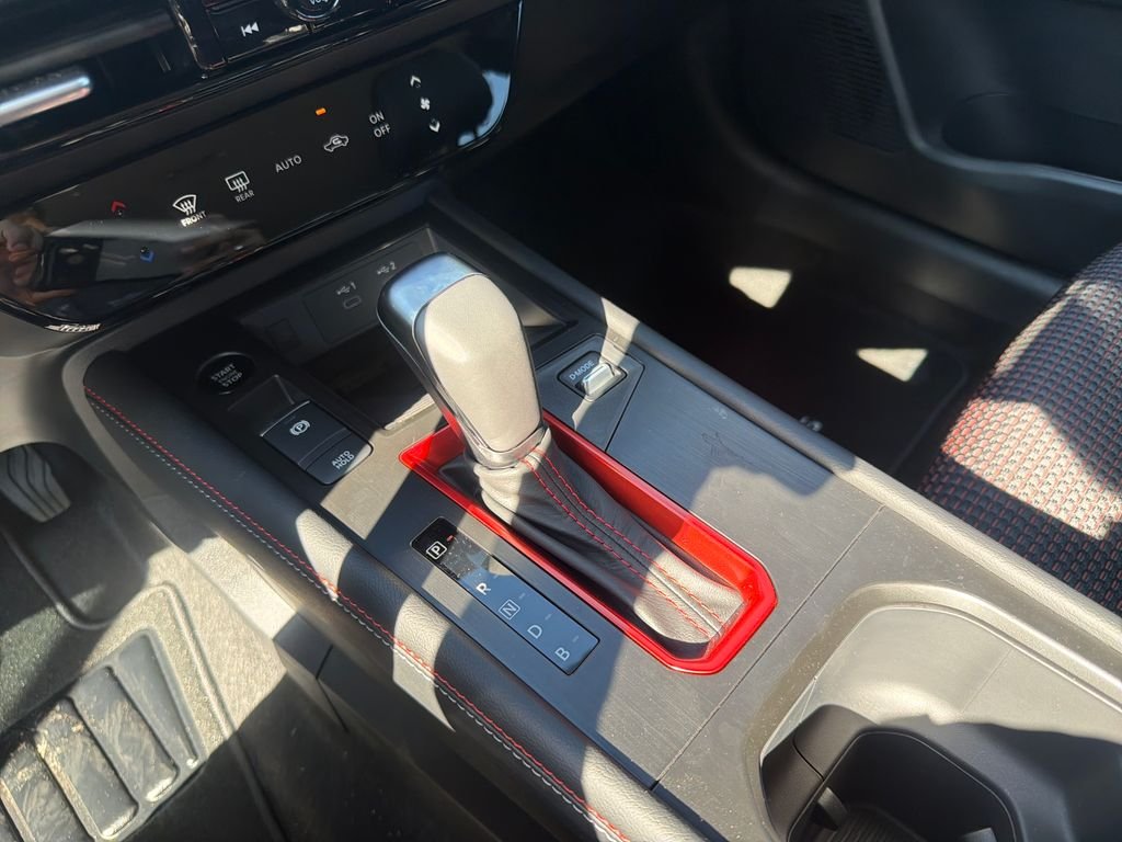 New 2026 Nissan Kicks SR 4D Sport Utility