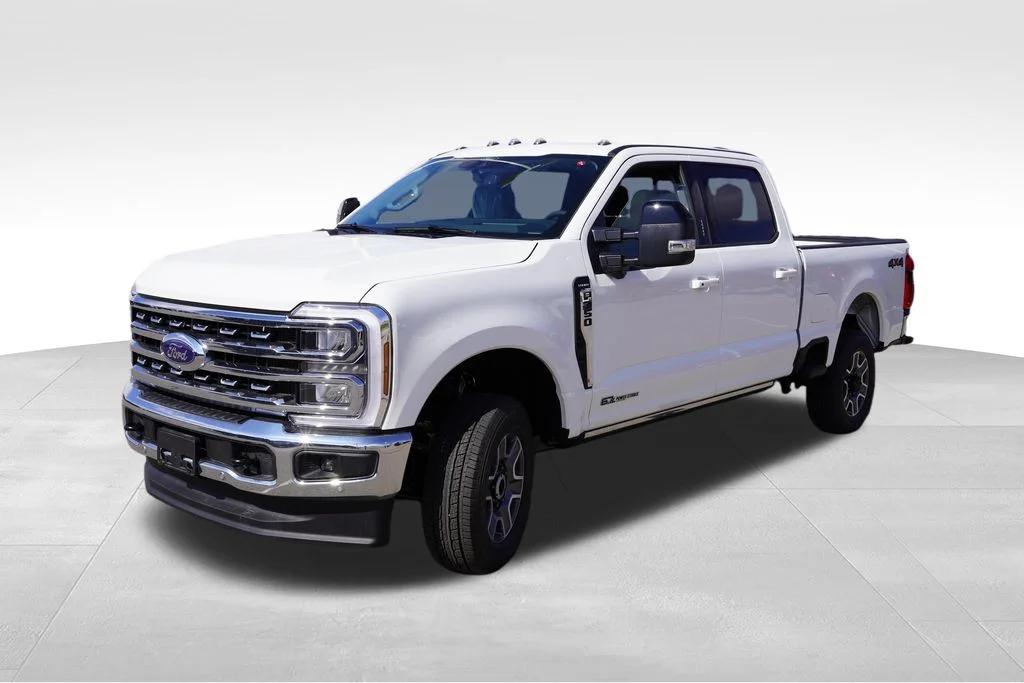 New 2026 Star White Metallic Tri-Coat Ford Lariat image 7