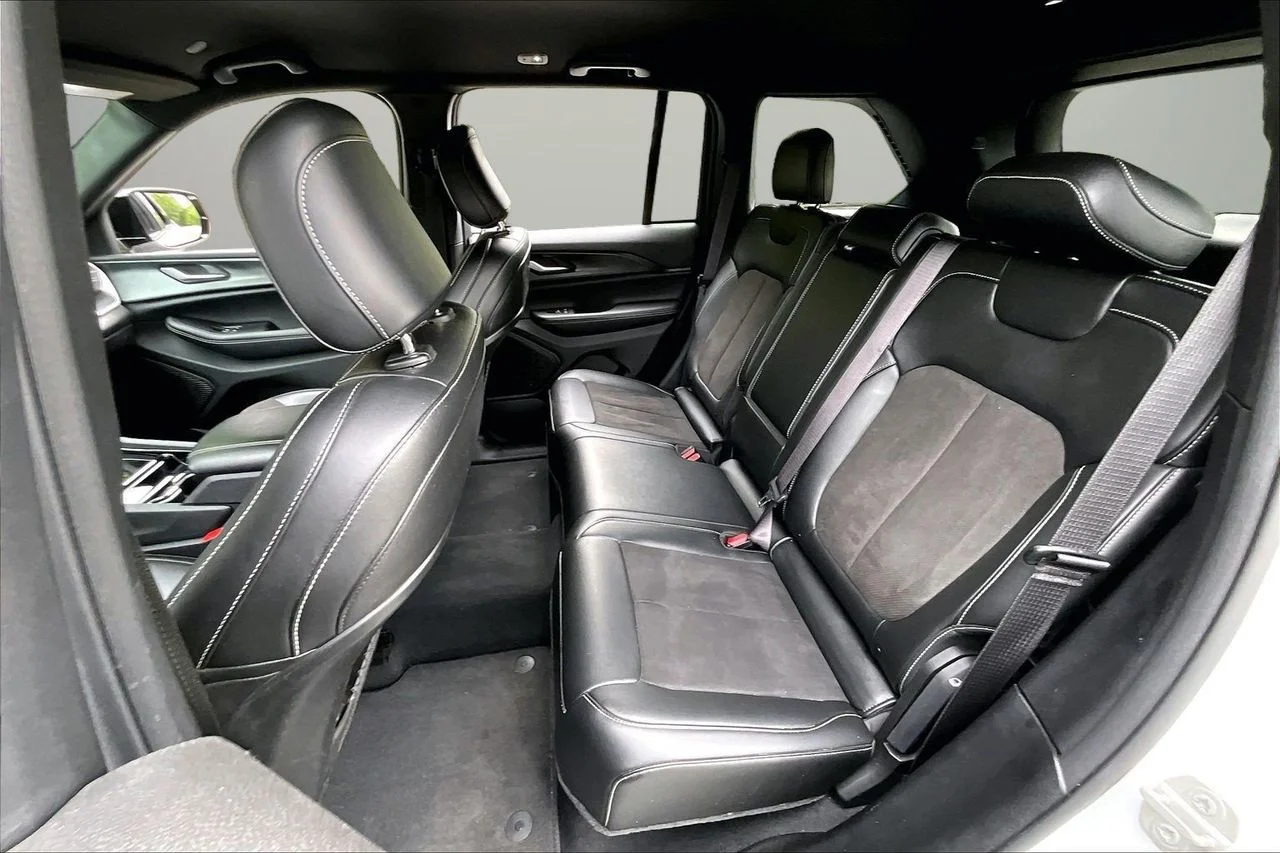 Used 2023 White Jeep Altitude X image 21