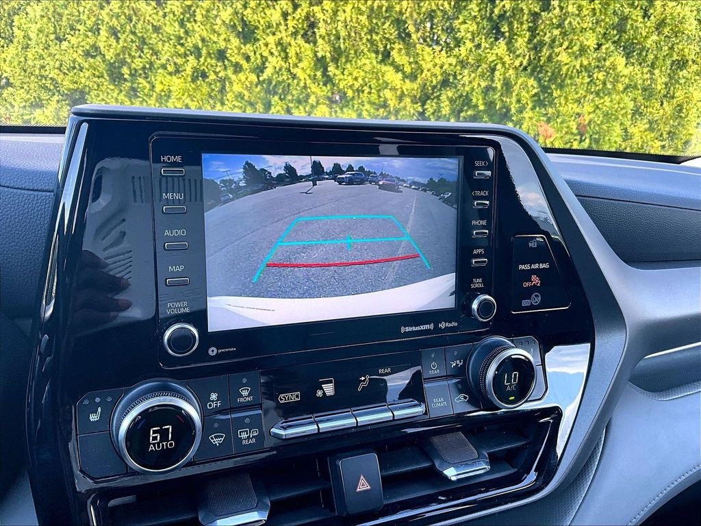 Used 2021 White Toyota XLE image 20