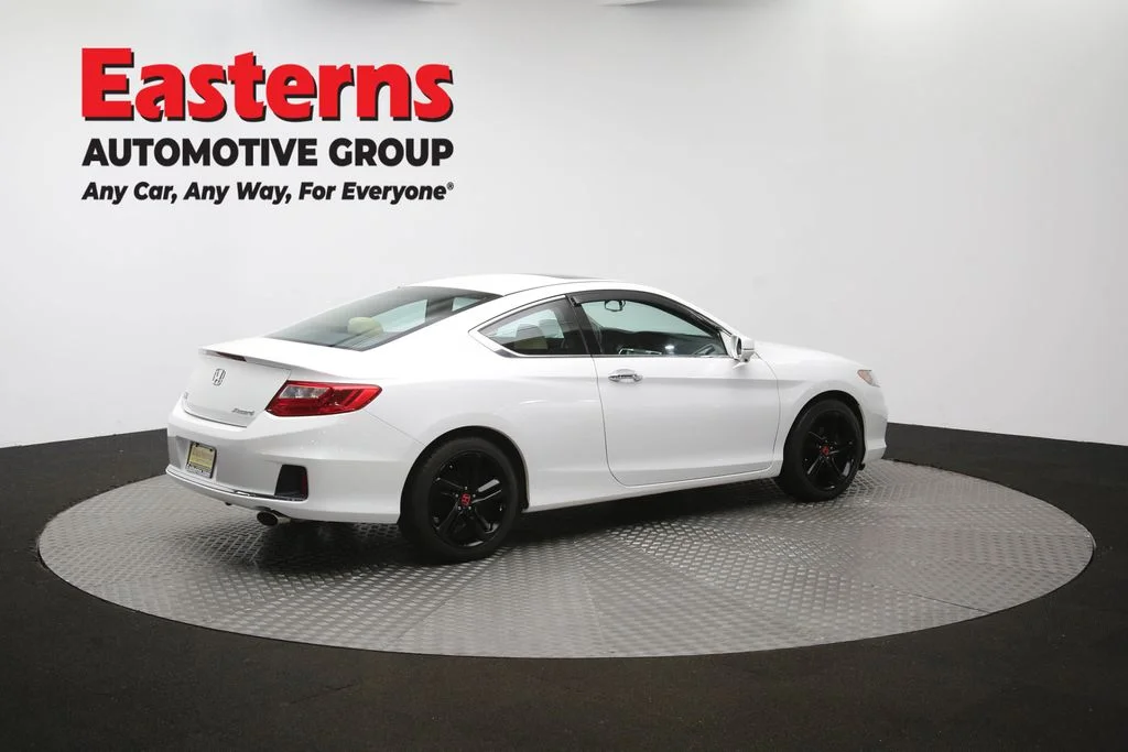 Used 2015 White Honda EX-L image 41