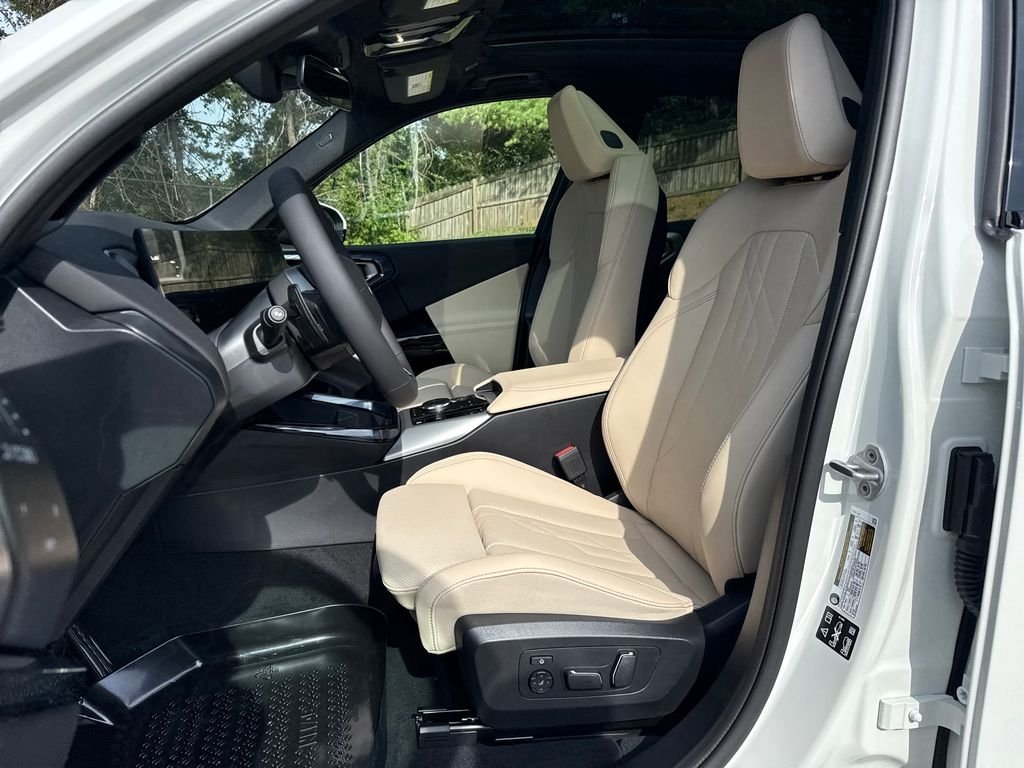 New 2026 White BMW 30 xDrive image 10