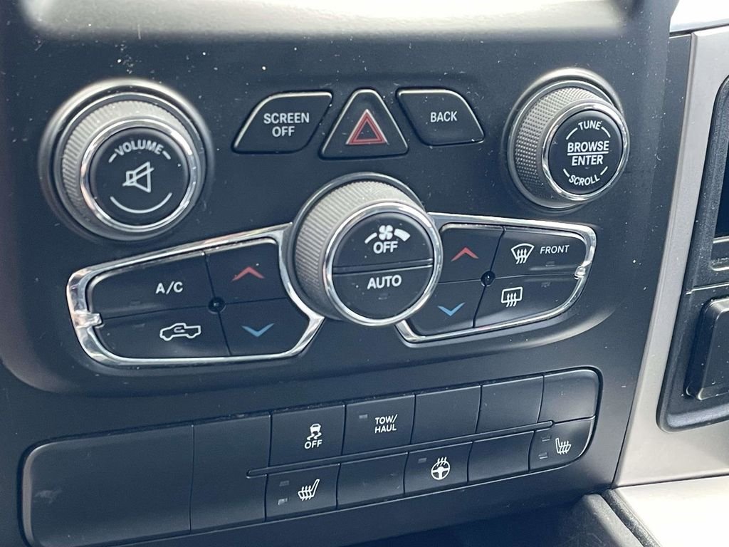Used 2018 Black Ram Big Horn image 17