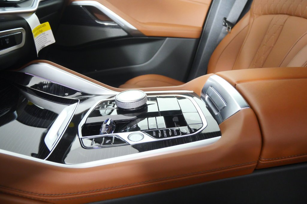 New 2027 Black Sapphire Metallic BMW xDrive40i image 22