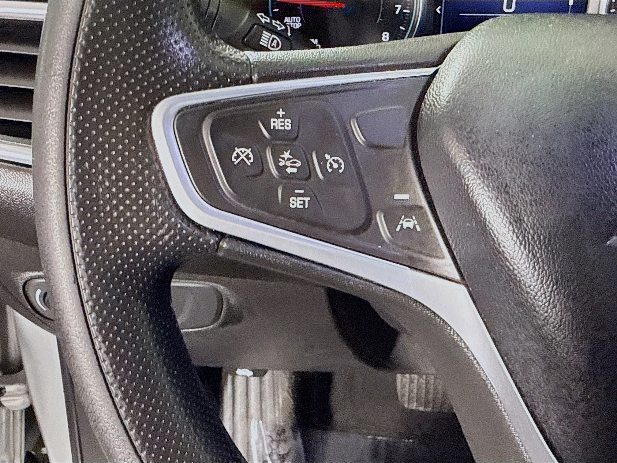 Used 2022 Silver Ice Metallic Chevrolet LT image 10