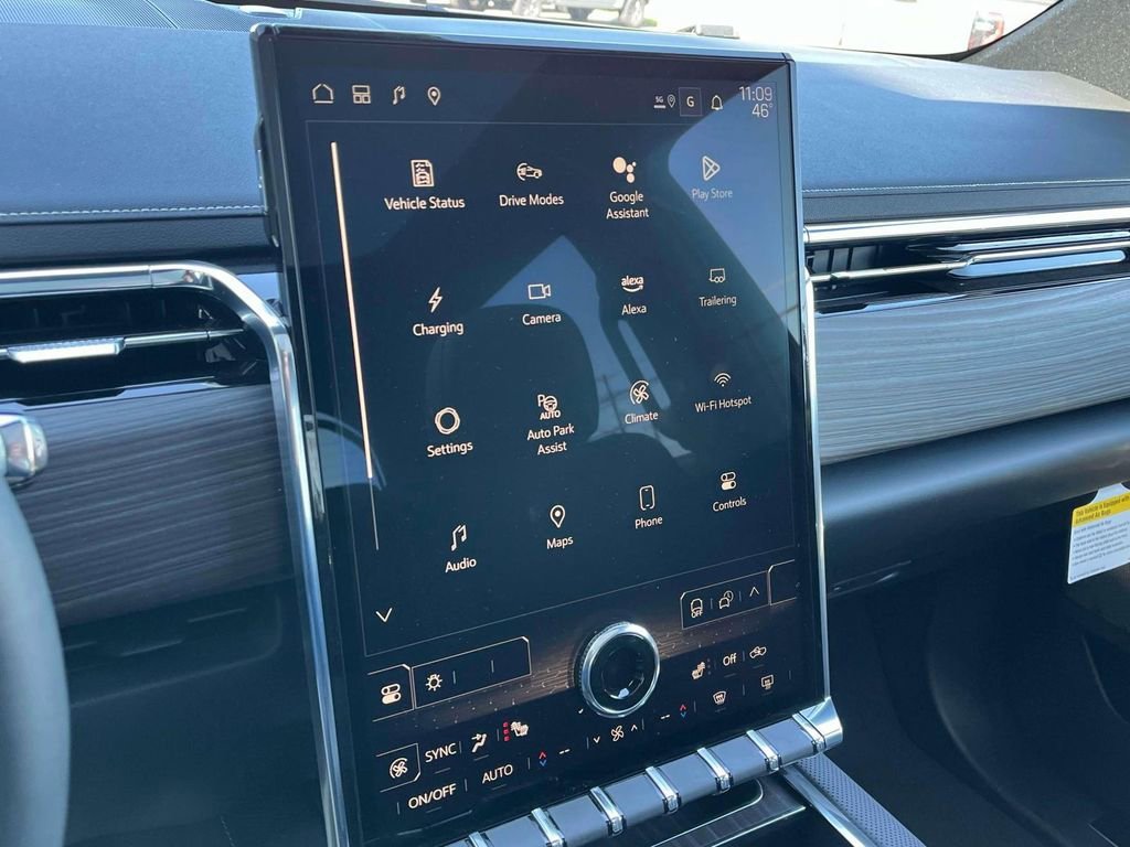2025 GMC Sierra EV Denali - Photo 25
