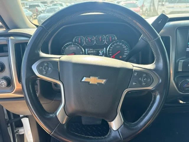 Used 2018 SUMMIT WHITE Chevrolet LT image 13