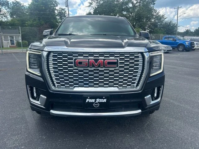 Used 2023 Silver GMC Denali image 7