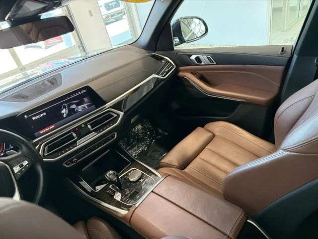 Used 2019 Blue BMW xDrive40i image 23