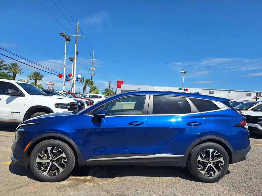 Used 2025 Sapphire Blue Kia EX image 9