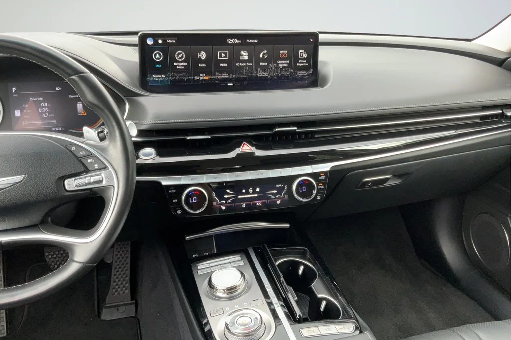 Used 2023 Silver Genesis 2.5T image 16
