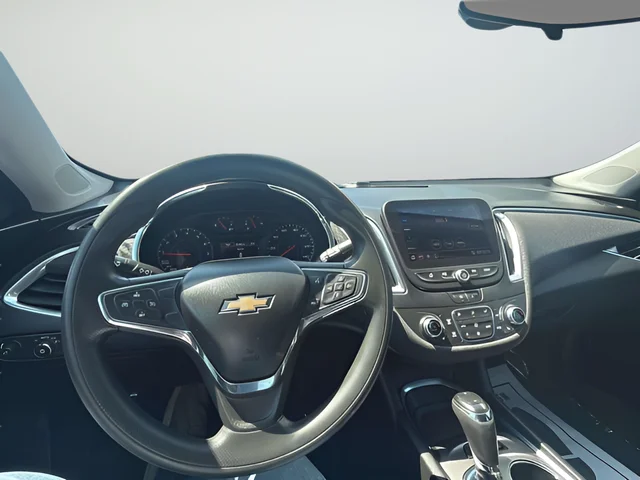 Used 2020 Gray Chevrolet LT image 9