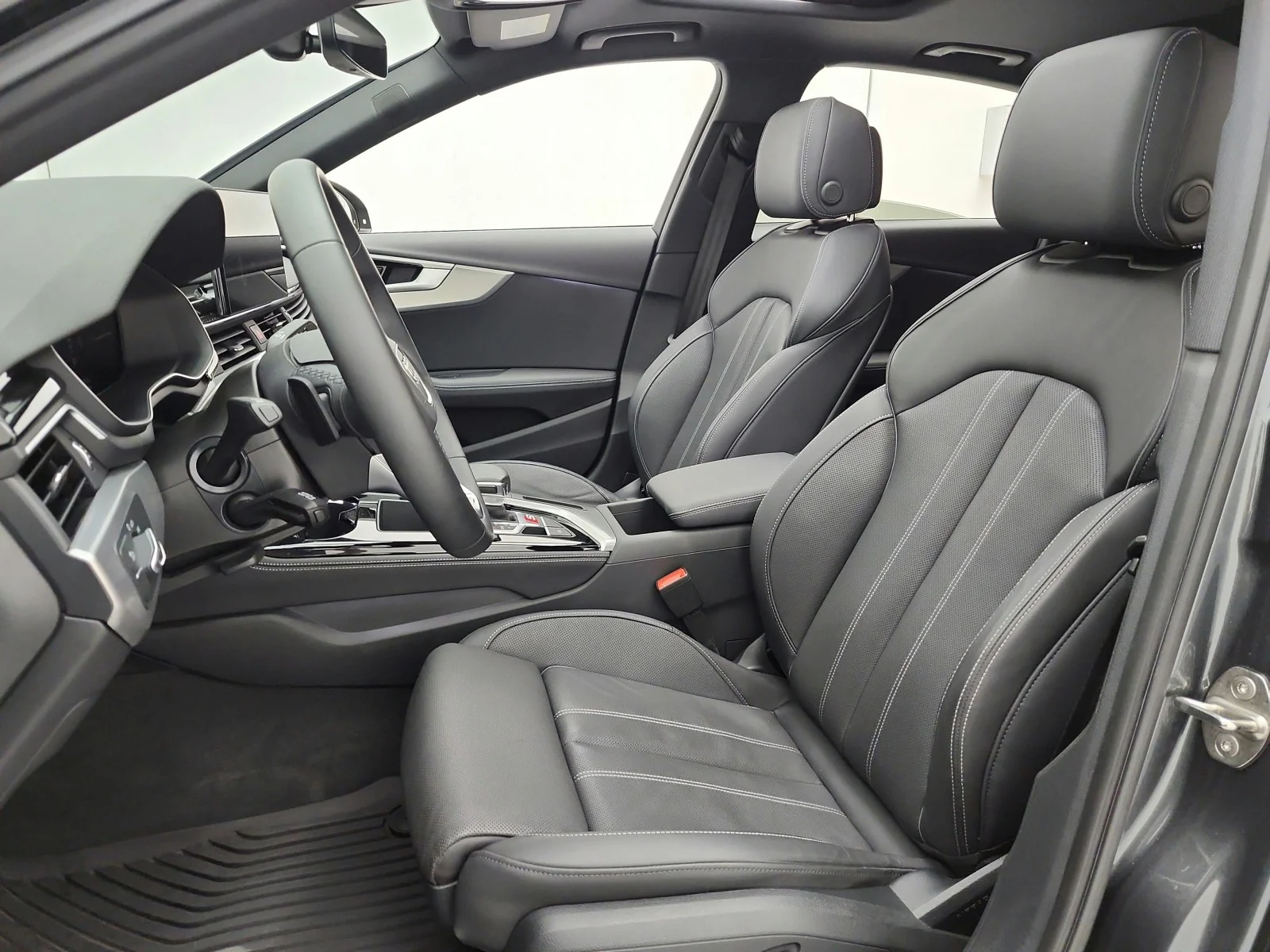 Used 2024 Daytona Gray Pearl Effect Audi S line Premium Plus 45 TFSI quattro image 13