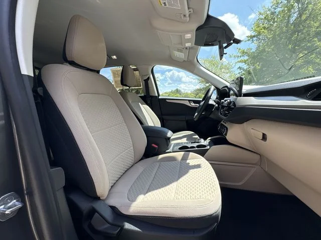 Used 2021 Gray Ford SE image 27