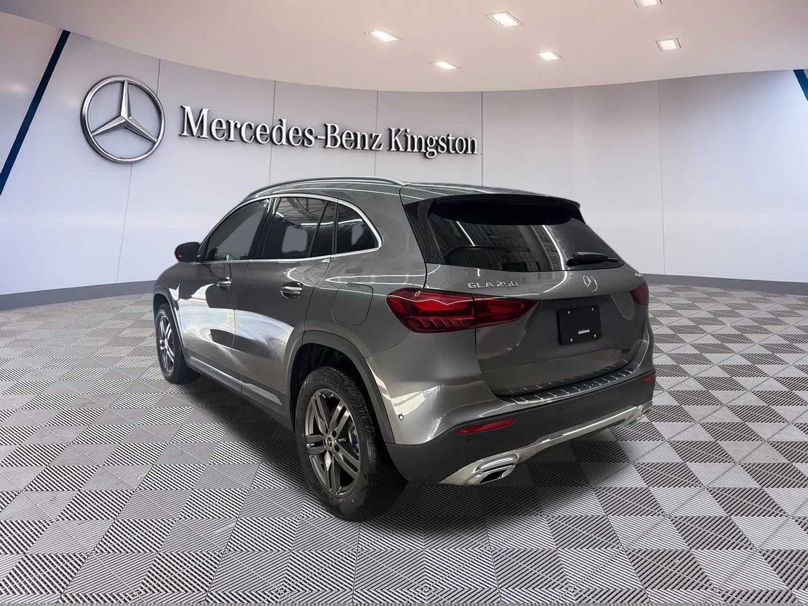 Used 2026 Grey Mercedes-Benz GLA 250 image 7