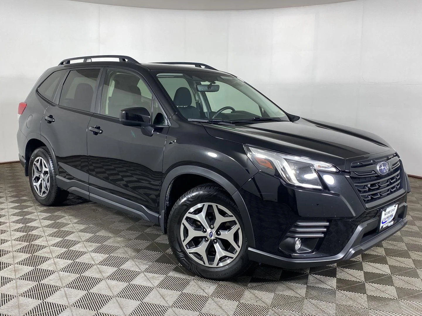 Used 2024 Crystal Black Silica Subaru Premium image 1