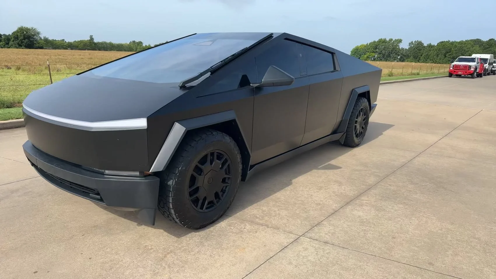 Used 2024 Black Tesla  image 8