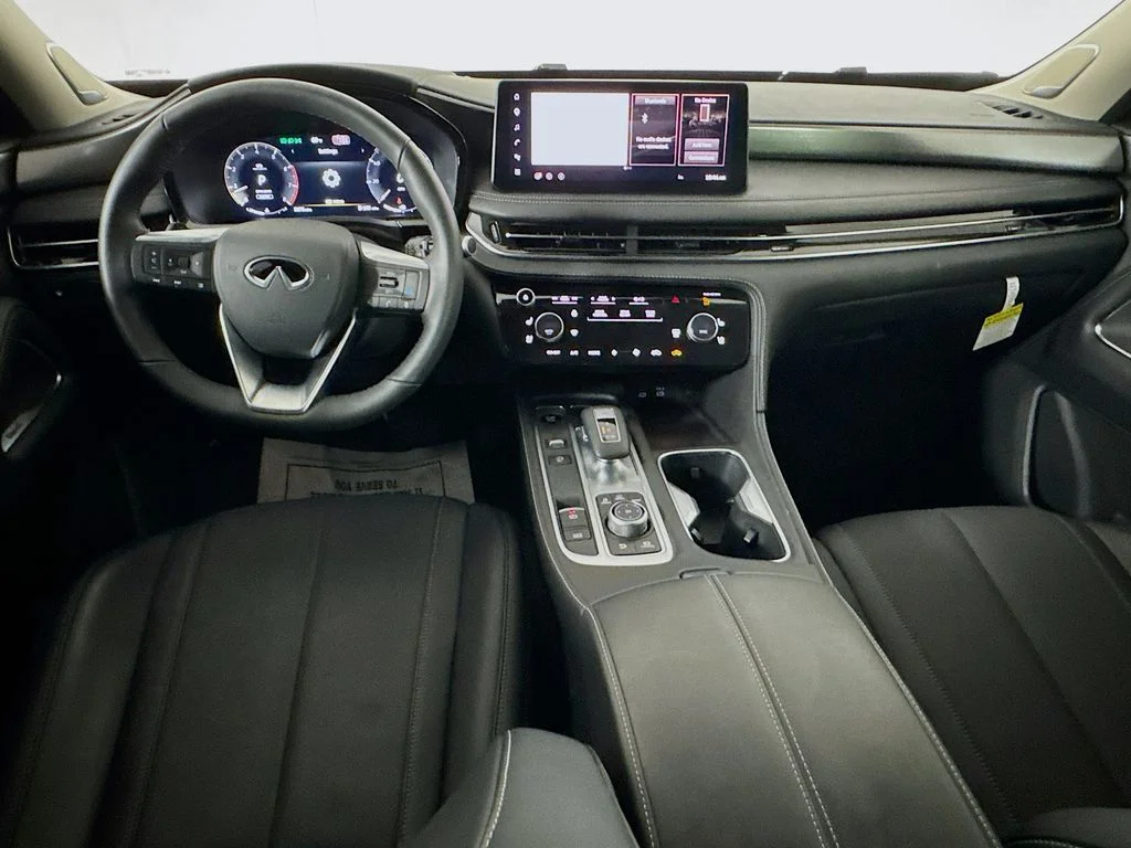 Certified Used 2026 Black INFINITI LUXE image 28