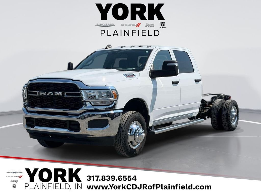 2023 RAM 3500 Chassis Tradesman Crew Cab LB DRW 4WD   