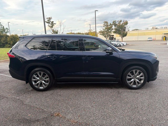 Used 2024  Toyota Limited image 9