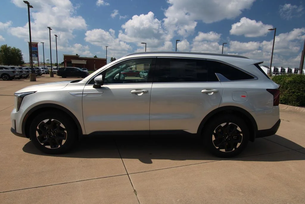 New 2026 Silver Kia S image 18