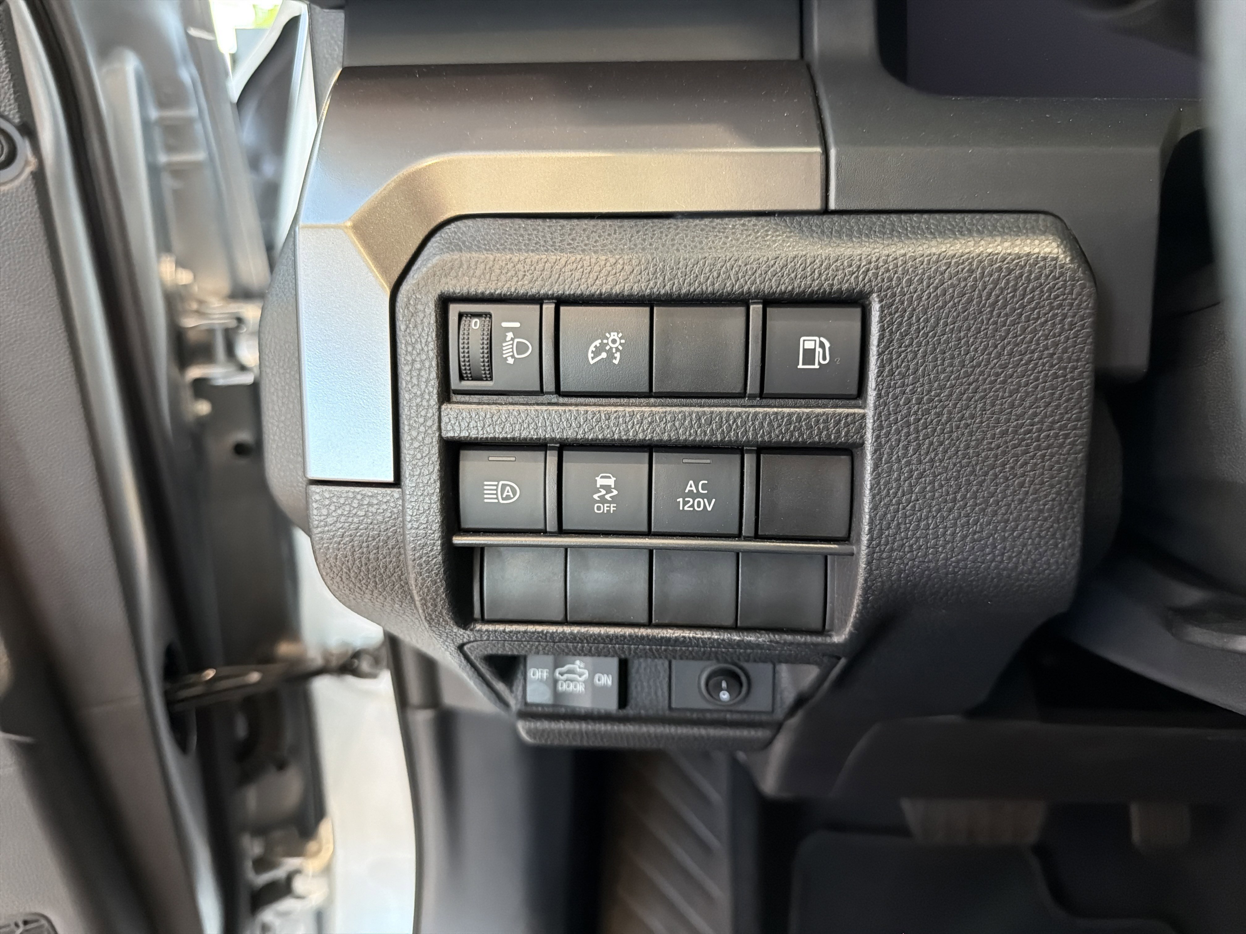 2025 Toyota Tacoma TRD Off Road - Photo 29