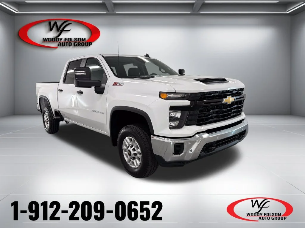 New 2026 Summit White Chevrolet WT image 1