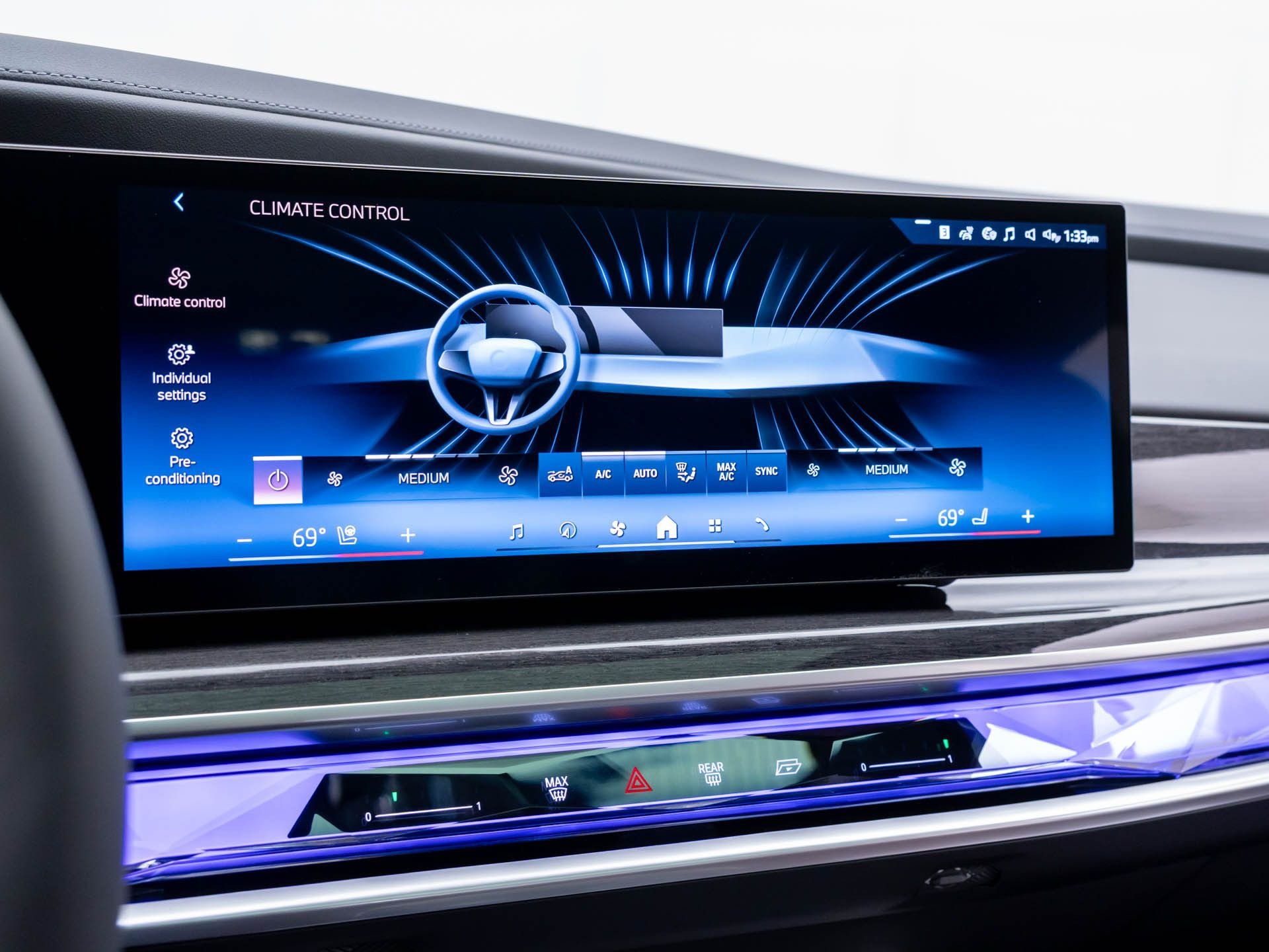 New 2026 Alpine White BMW 760i xDrive image 28