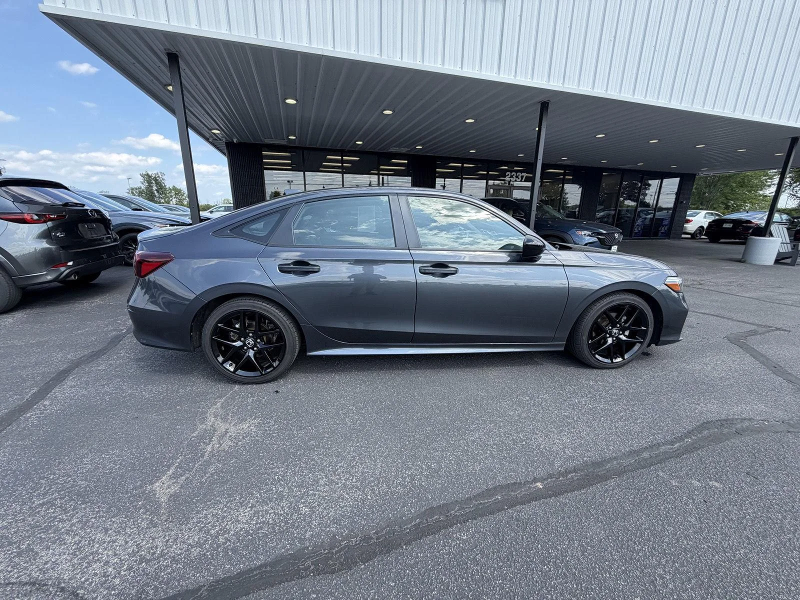 Used 2025 Meteorite Gray Metallic Honda Sport image 9
