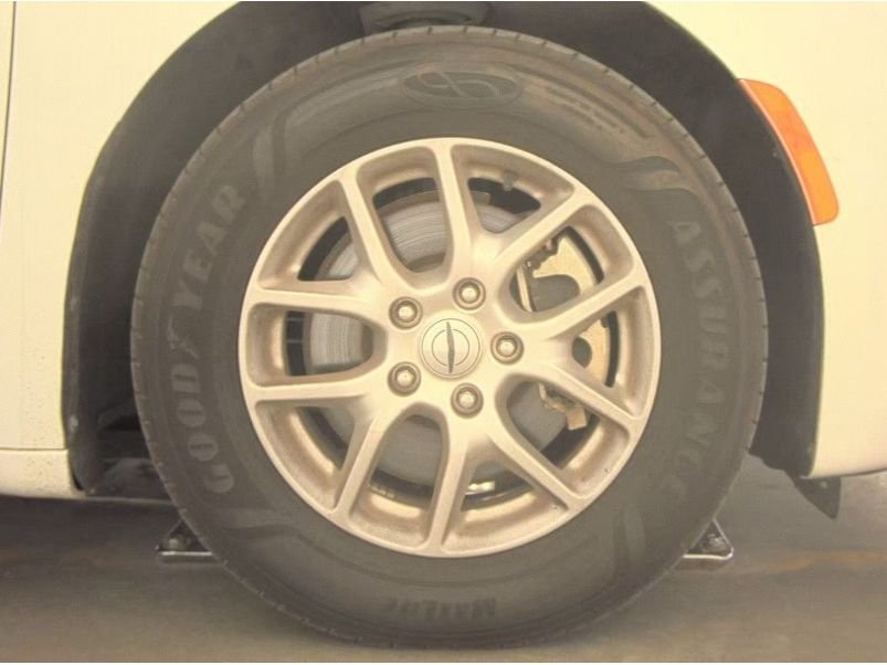 Used 2023 Bright White Clearcoat Chrysler LX image 22