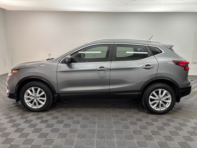 Used 2022 Gun Metallic Nissan SV image 11