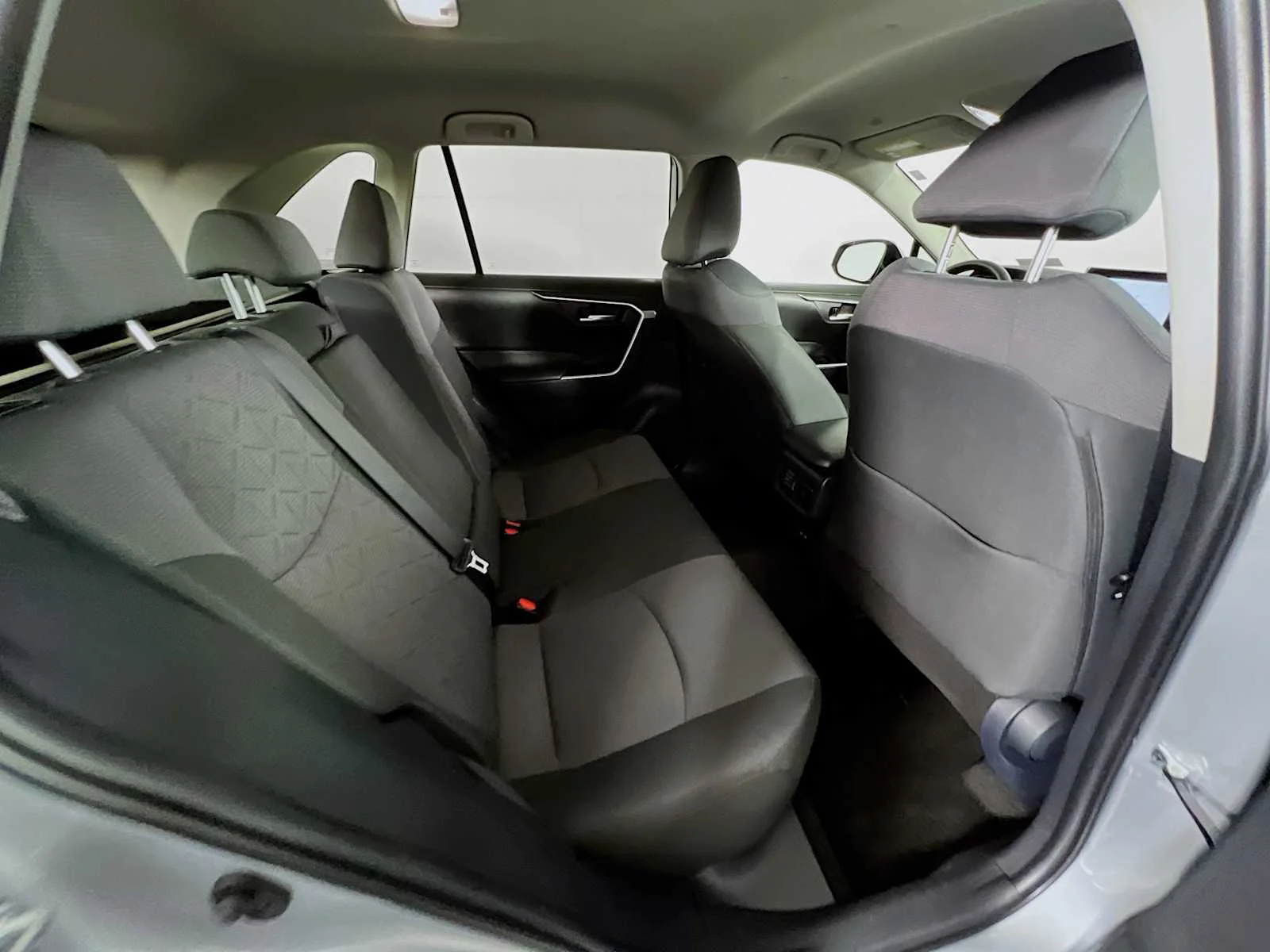Used 2025 Silver Sky Metallic Toyota XLE image 24