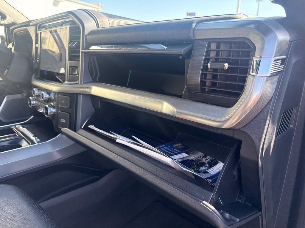 Used 2024  Ford Lariat image 61