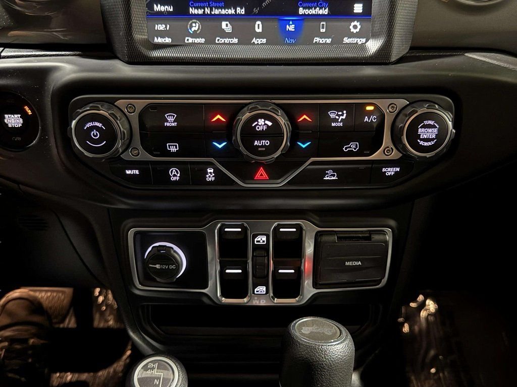 Used 2023 Black Jeep Sahara image 17