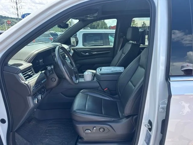 Used 2022 White GMC Denali image 9