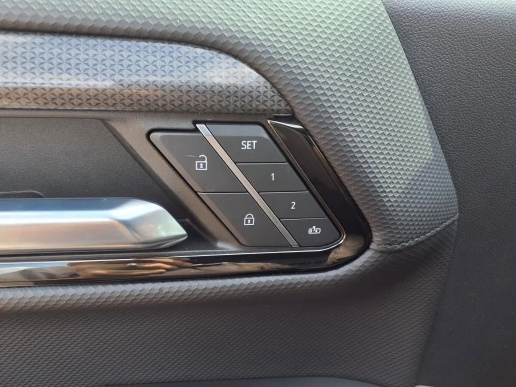 2023 Chevrolet Silverado 1500 ZR2 - Photo 15