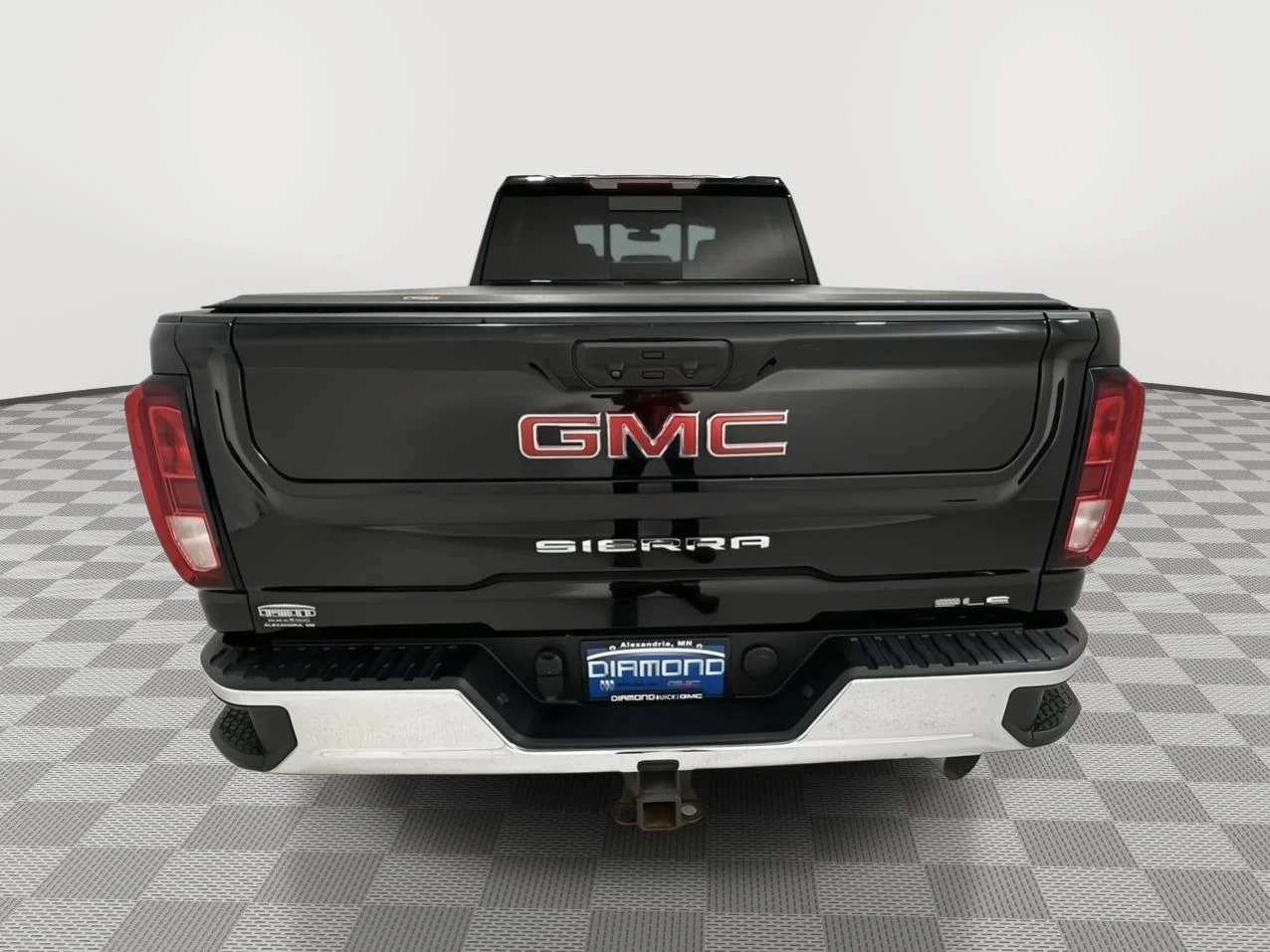 Used 2022 EBONY TWILIGHT METALLIC GMC SLE image 4