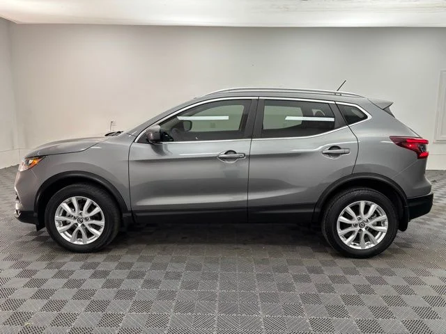 Used 2022 Gun Metallic Nissan SV image 11