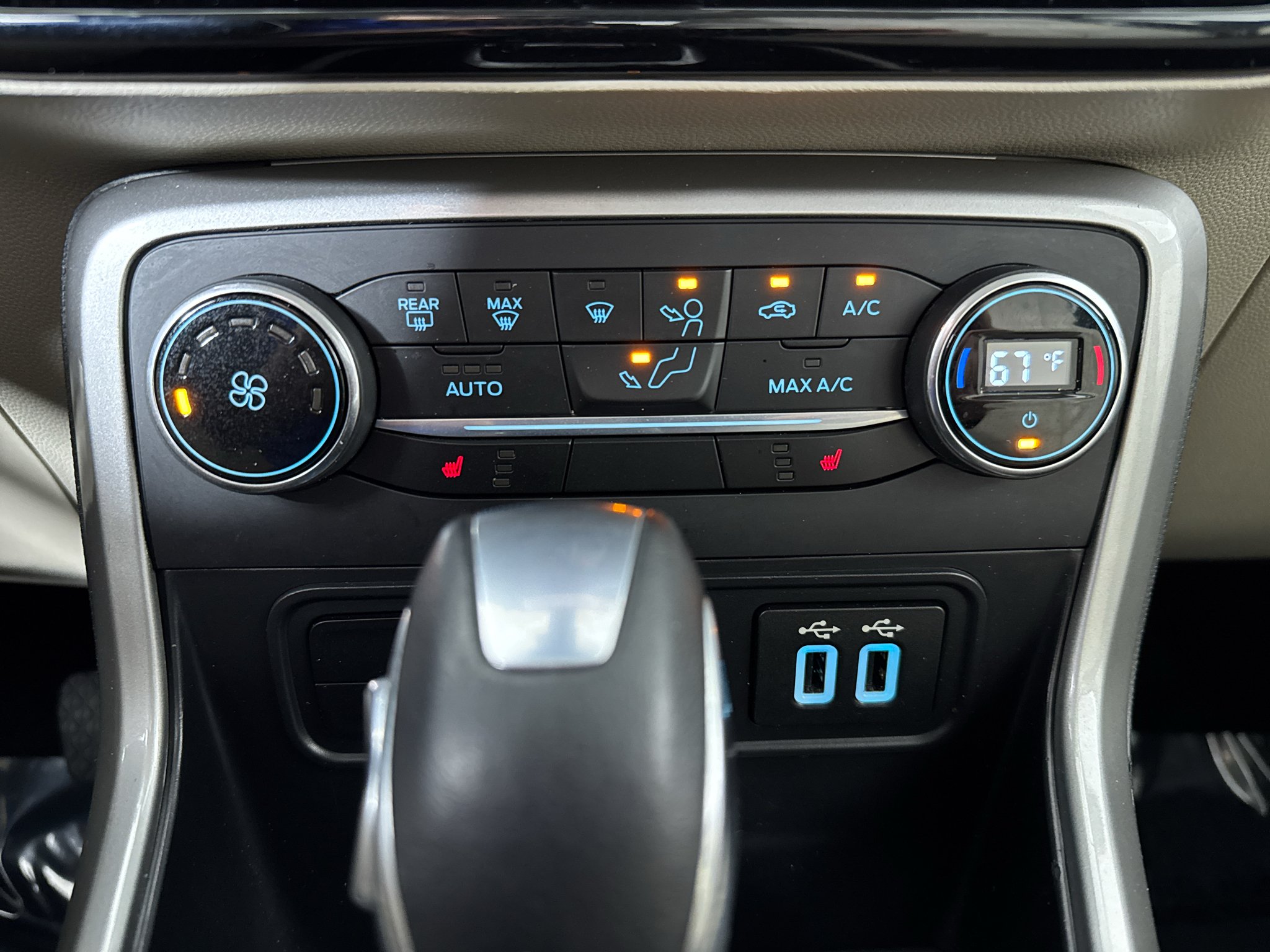 Used 2018 Shadow Black Ford Titanium image 21