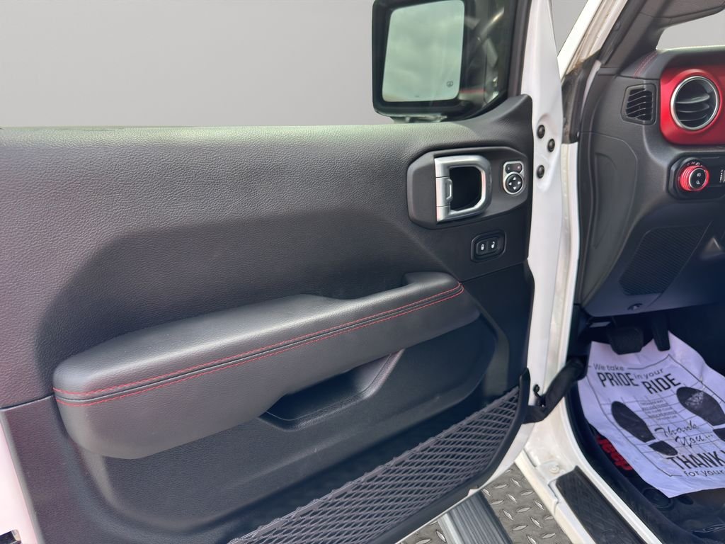 Used 2023 Bright White Clearcoat Jeep Rubicon image 22