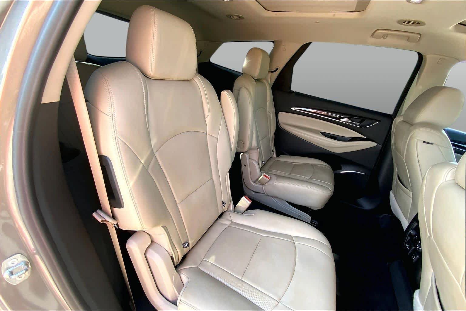 Used 2019 Pepperdust Metallic Buick Premium image 18