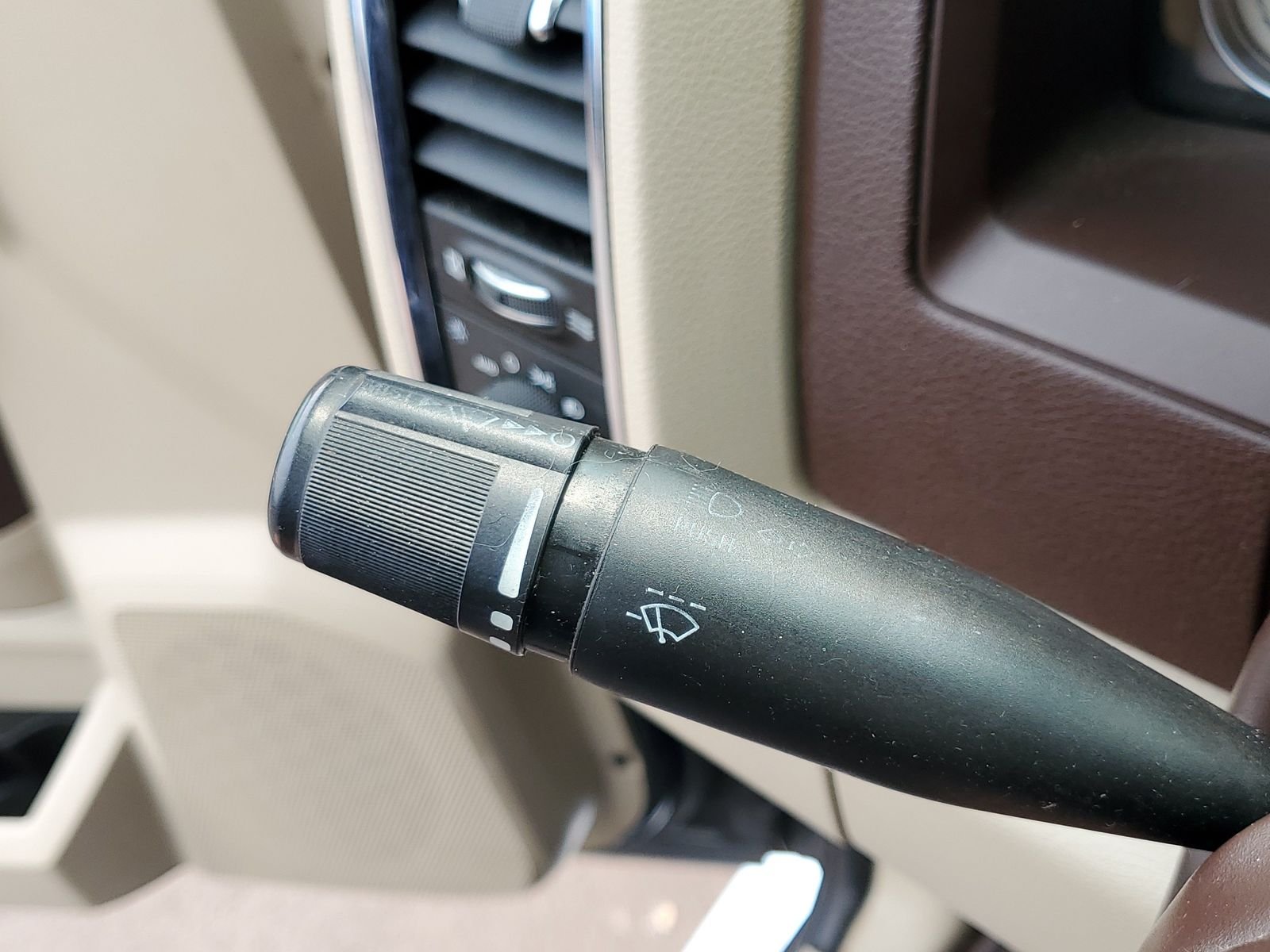 Used 2015 Black Ram Laramie Longhorn image 18