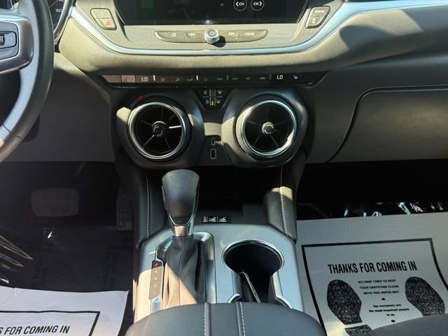 Used 2024 Summit White Chevrolet 2LT image 14