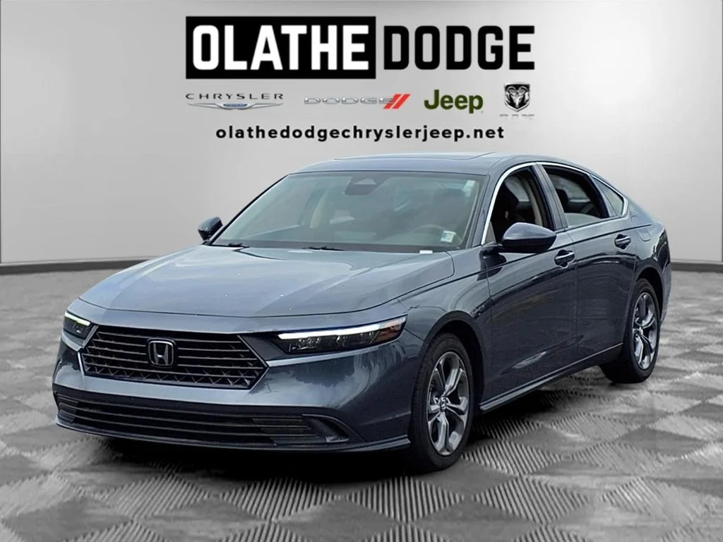 Used 2024 Gray Honda EX image 1