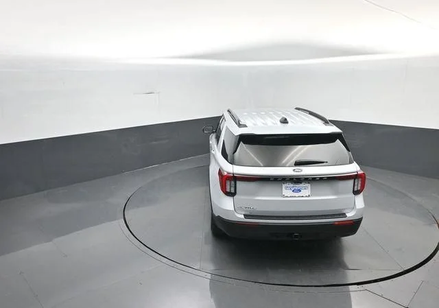 New 2026 Space White Metallic Ford Active image 28