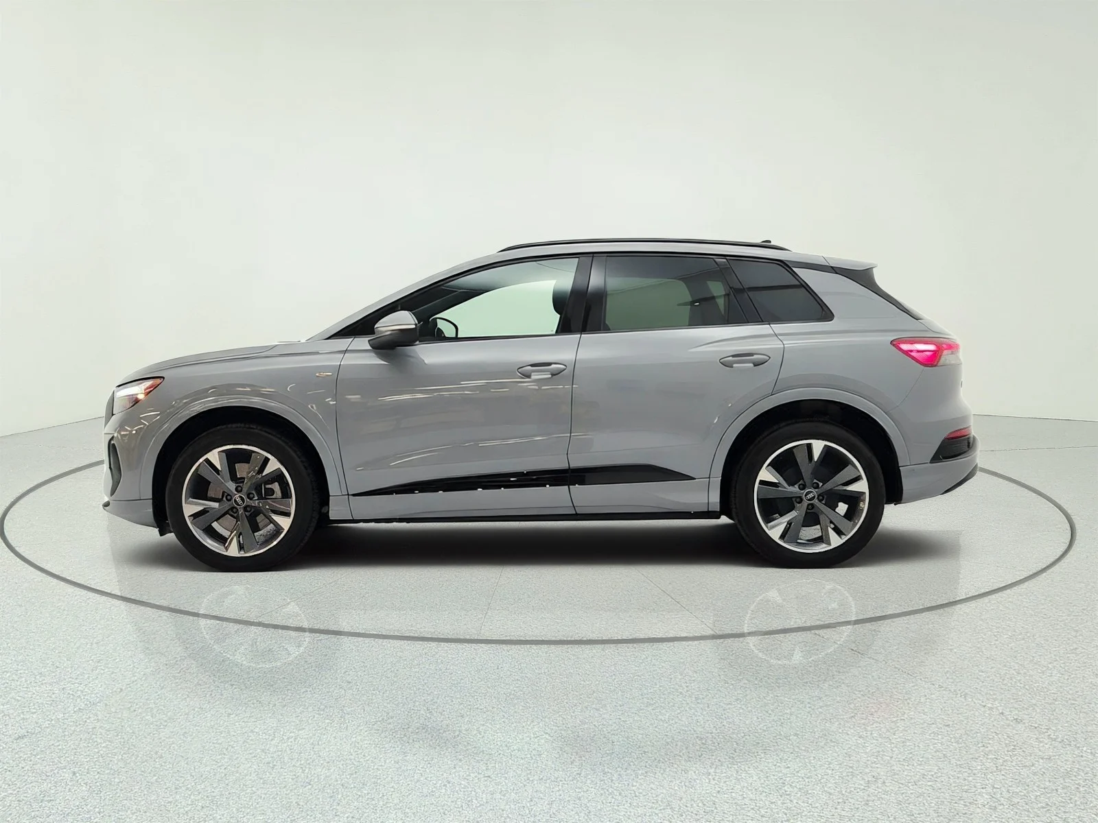 Used 2023 Pebble Gray Audi Premium Plus 50 quattro image 8