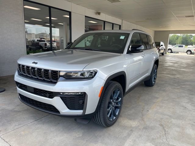 New 2026 Silver Zynith Exterior Paint Jeep 85th Anniversary Edition image 2